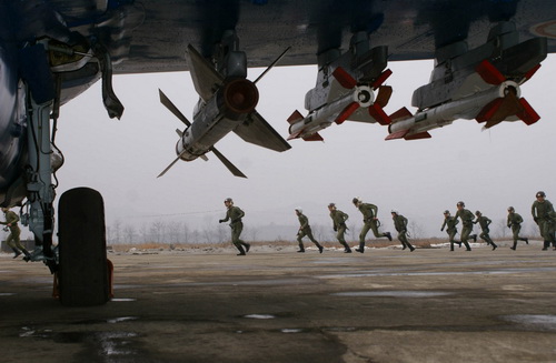 Không quân Triều Tiên rầm rộ cất cánh