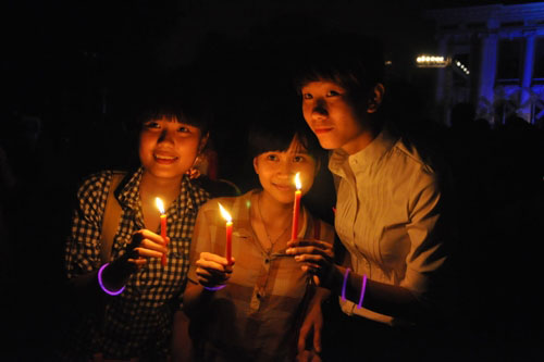 Hà Nội: Hàng ngàn bạn trẻ đổ về Quảng trường Cách Mạng tháng Tám 4