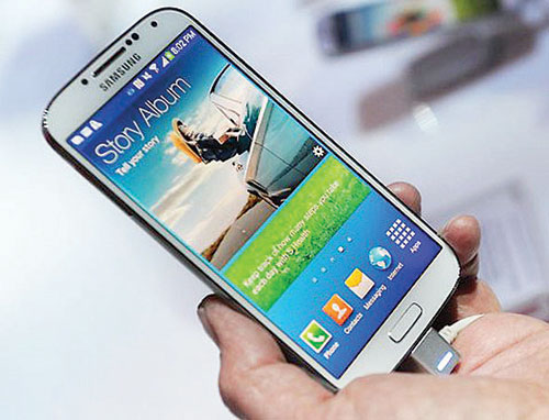 Galaxy S4 điều khiển bằng mắt