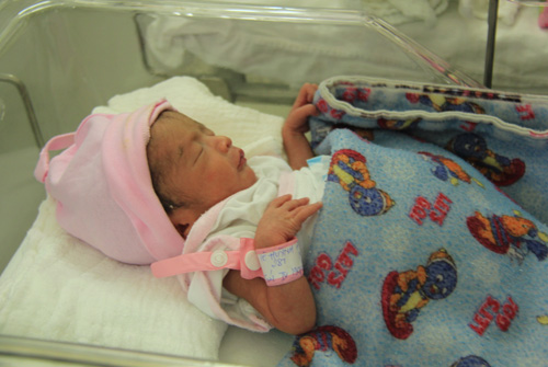 Em bé chào đời trong ca sinh năm tại Bệnh viện Từ Dũ - Ảnh Nguyên Mi