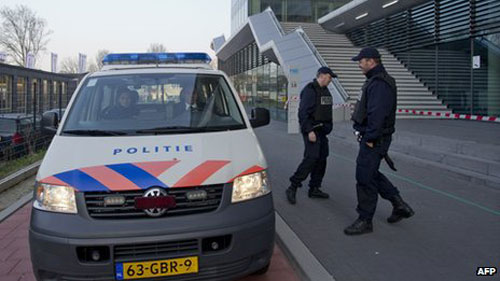 Hơn 20 trường học ở Hà Lan đóng cửa vì đe dọa xả súng