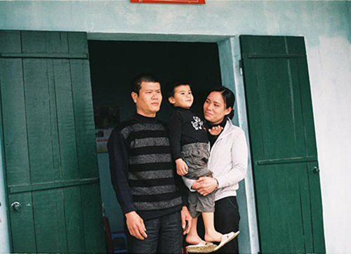Gia đình anh chị Hiển - Cảnh trên đảo Trần