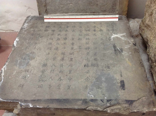 Văn bia tháp xá lợi tìm thấy ở Bắc Ninh