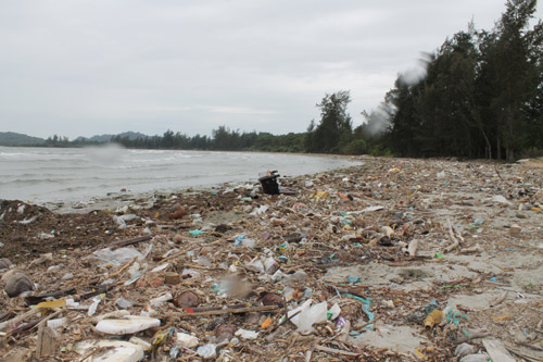 Phú Quốc: Báo động ô nhiễm vùng nước biển gần bờ 