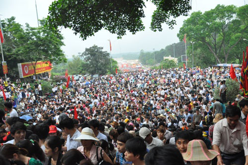 Hơn 4 triệu lượt du khách đổ về dự Giỗ Tổ Hùng Vương 1