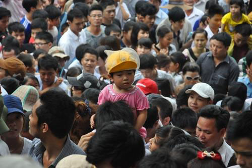Hơn 4 triệu lượt du khách đổ về dự Giỗ Tổ Hùng Vương 6