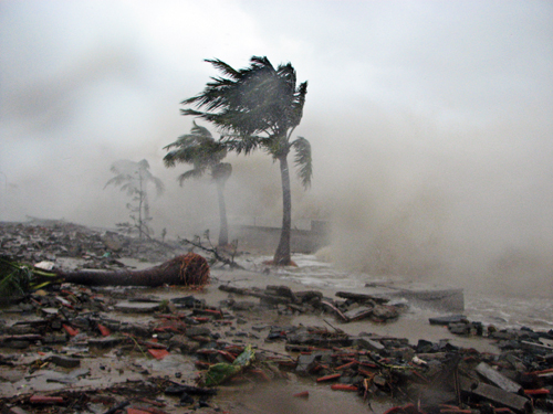 bão số 9 năm 2009 ở đà nẵng - ảnh nguyễn tú