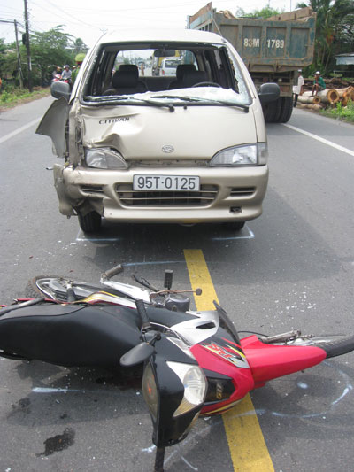 Xe khách tông xe máy, 1 người tử vong