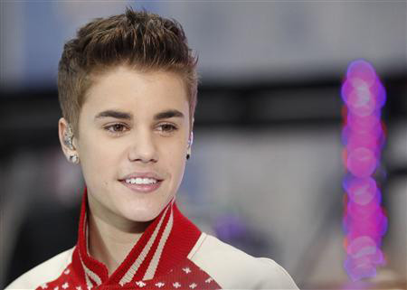 Justin Bieber bị chỉ trích vì lời lẽ thiếu tôn trọng nhân vật lịch sử