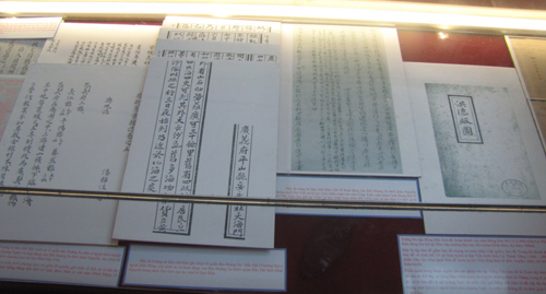 Sắc chỉ, chữ viết cổ của các triều đại phong kiến Việt Nam có liên quan đến việc khẳng định chủ quyền ở Hoàng Sa, Trường Sa 2