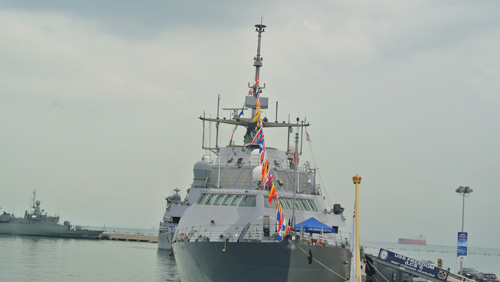 Chiến hạm cận bờ USS Freedom của Mỹ đến Singapore đồn trú và đang thực hiện nhiều hoạt động diễn tập, nhân đạo