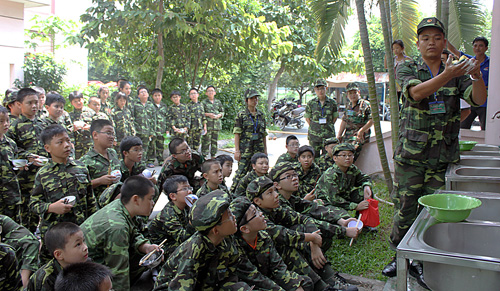 Những học viên đầu tiên chương trình Học kỳ quân đội hè 2013 của Trung tâm Thanh thiếu niên miền Nam