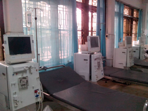 Nam Định trang bị máy chạy thận cho bệnh viện huyện