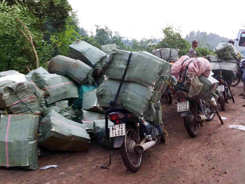 Nổ súng truy bắt buôn lậu thuốc lá