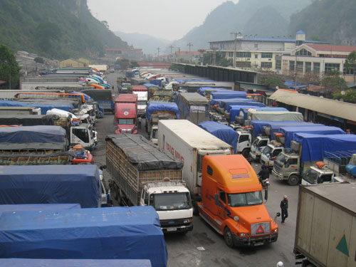 Kinh tế Việt Nam trên đường “gập ghềnh”