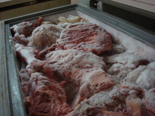 Thịt thối bị Công an Biên Hòa tạm giữ
