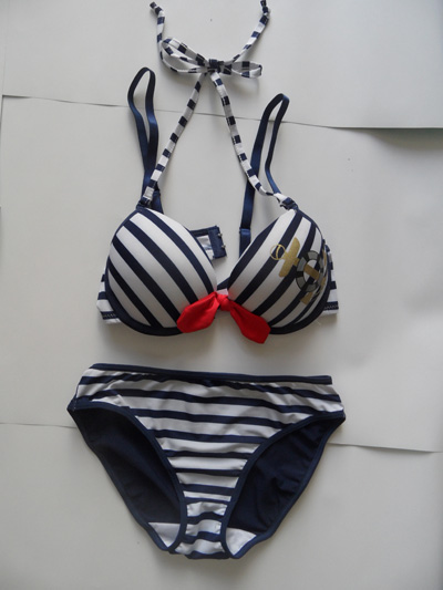 Thúy Ngân phối bikini & phụ kiện 5