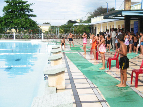 Sân chơi bơi lội cho học sinh tiểu học