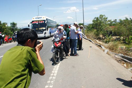 Thông tin tiếp vụ tai nạn giao thông nghiêm trọng tại Quảng Nam: Tắc đường cục bộ 2