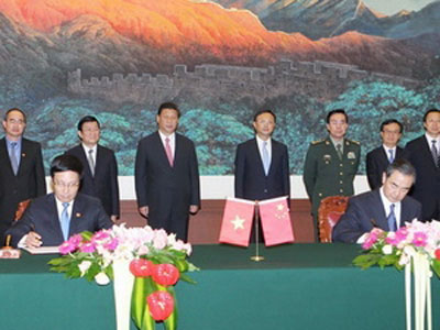 Việt Nam và Trung Quốc ký kết 10 văn kiện hợp tác
