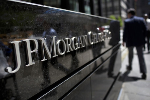 JPMorgan Chase bị cáo buộc gây thiệt hại hàng chục triệu USD - d