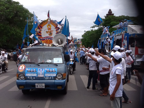 Phnom Penh “tê liệt” vì chiến dịch bầu cử 3