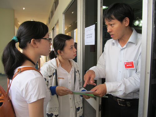 Đà Nẵng: Nhiều thí sinh điều chỉnh sai sót trong ngày làm thủ tục