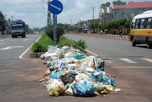 Rác thải tràn lan