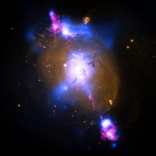 Một hình ảnh cho thấy sức mạnh của hố đen 