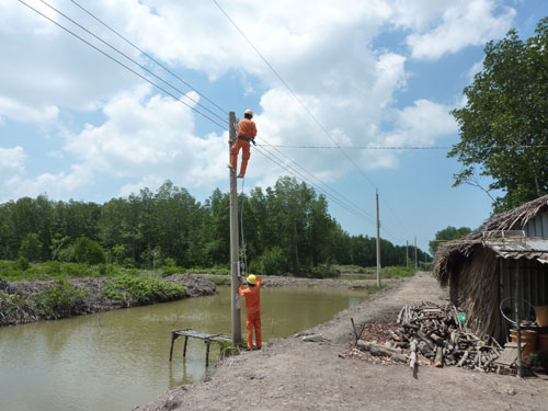 Đóng góp lớn của ngành điện miền Nam