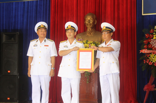 Chuẩn đô đốc Lê Minh Thành trao Quyết định chuyển Đoàn 681 Hải quân thành Lữ đoàn 681 Hải quân - d