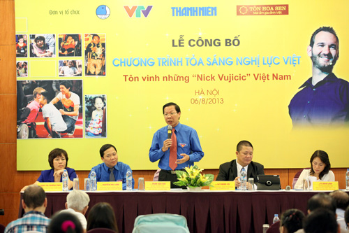 Anh Phan Văn Mãi chia sẻ về chương trình Tỏa sáng nghị lực Việt tại buổi lễ công bố - d