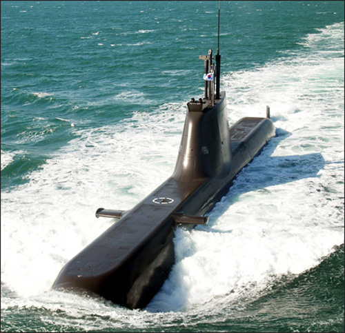 Một chiếc tàu ngầm tấn công Loại 214 1.800 tấn của Hàn Quốc - d