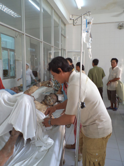 Ông Tấn đang nằm điều trị tại Bệnh viện đa khoa Cà Mau
