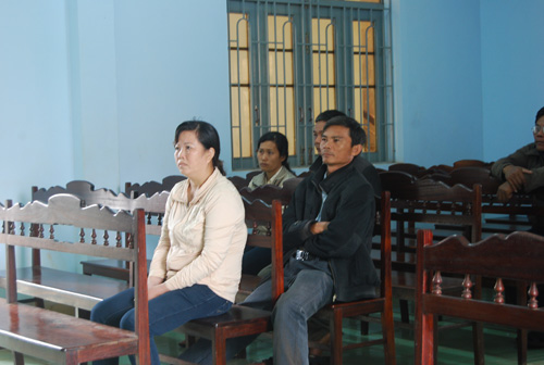 Bà Trần Thị Sắc tại phiên tòa d