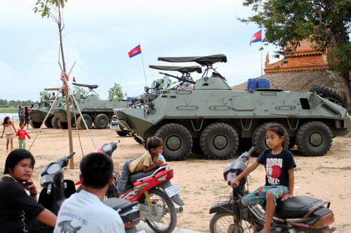 Quân đội Campuchia tiến vào Phnom Penh