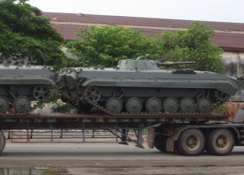 Campuchia đưa xe tăng đến Phnom Penh
