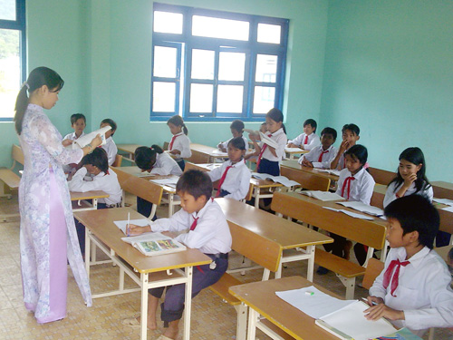  Học sinh trường Tiểu học vùng cao Phan Lâm (H.Bắc Bình) được quan tâm đầu tư trường lớp khang trang