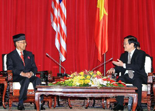 Chủ tịch nước Trương Tấn Sang hội kiến Quốc vương Malaysia Abdul Halim Mu’adzam Shah - d