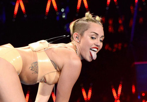'Gái hư' Miley Cyrus có hư ? 1