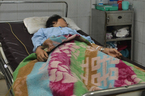 Em Viên Thị X.đang được điều trị tích cực tại bệnh viện đa khoa Thanh Hóa - d