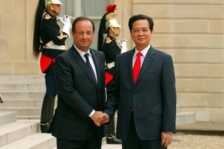 Thủ tướng Nguyễn Tấn Dũng hội kiến Tổng thống Pháp Francois Hollande - Ảnh: VGP/Nhật Bắc