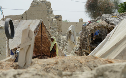 Động đất liên tiếp tàn phá tây nam Pakistan - d