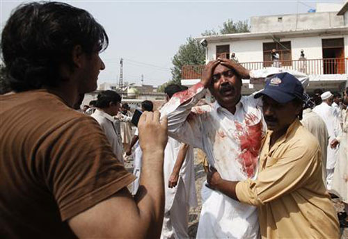 Đánh bom kép ở nhà thờ Pakistan, 40 người chết