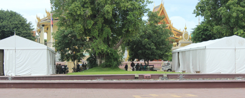 Dựng trại biểu tình giữa Phnom Penh
