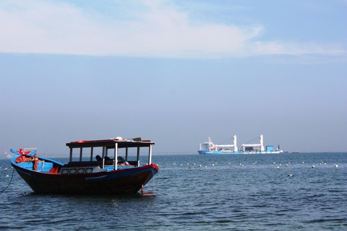 tàu Kilo Hà Nội ở Cam Ranh 4