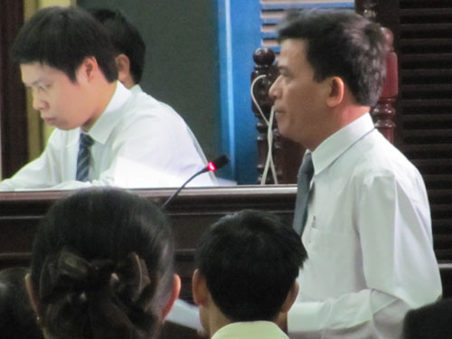 Xét xử vụ án Huỳnh Thị Huyền Như: Luật sư ‘đòi’ phải tranh luận bằng chứng cứ
