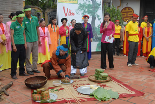 Người dân Thái Bình đón Giao Thừa tại Nhà văn hoá12