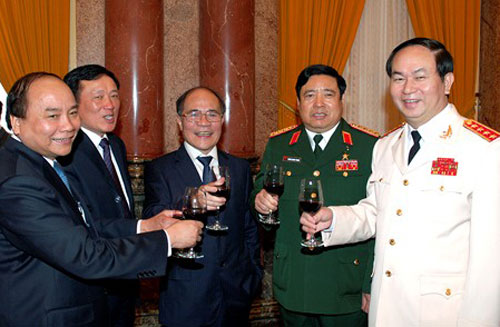 Tổng Bí thư Nguyễn Phú Trọng chúc Tết lãnh đạo Đảng, Nhà nước 3