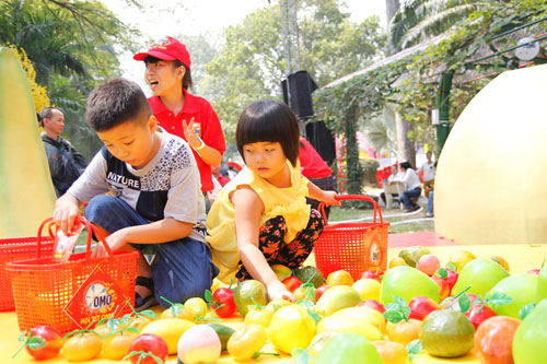 Hội Tết truyền thống 2014: 6.000 bóng bay cá chép ngộ nghĩnh dành tặng các em nhỏ 8